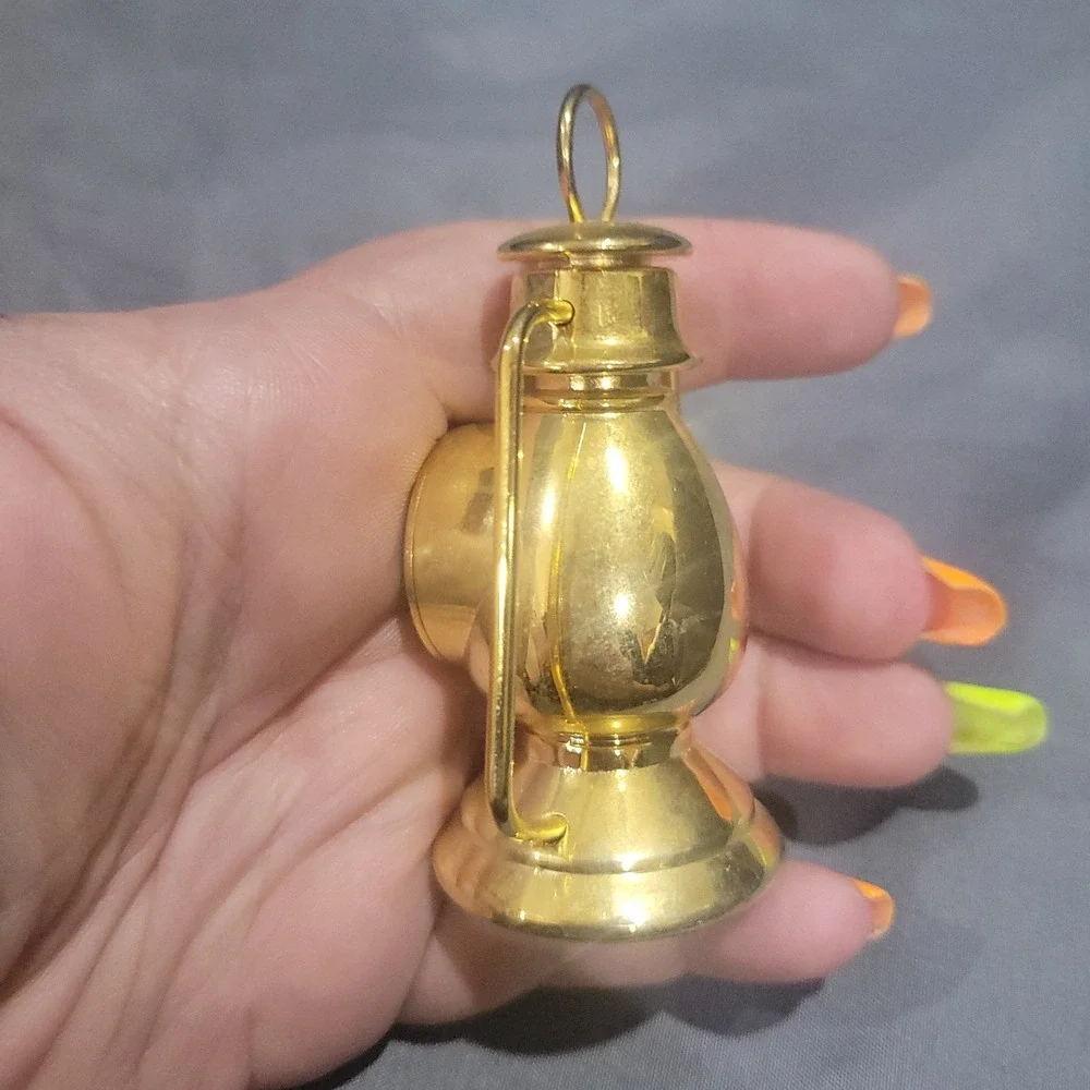 Vintage Gold Tone Railroad Lantern Mini Clock Desk